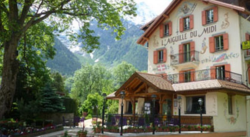 aiguille midi hotel chamonix