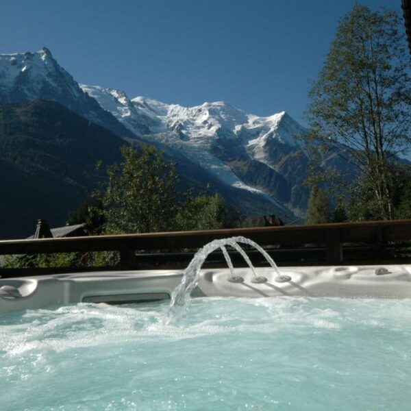 Luxury Chalet with hot tub